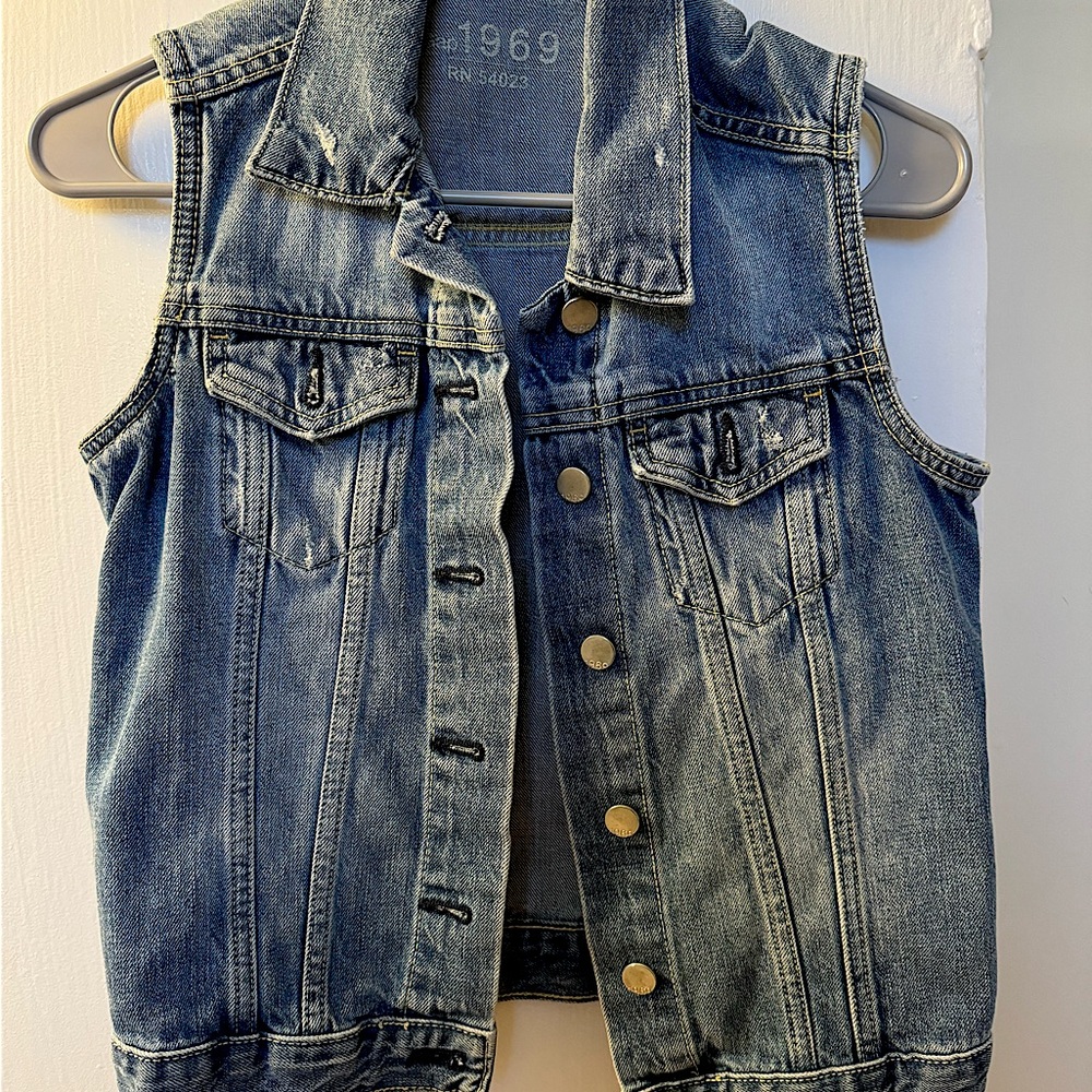GAP Trendy Denim Vest